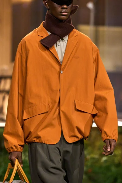Look 147